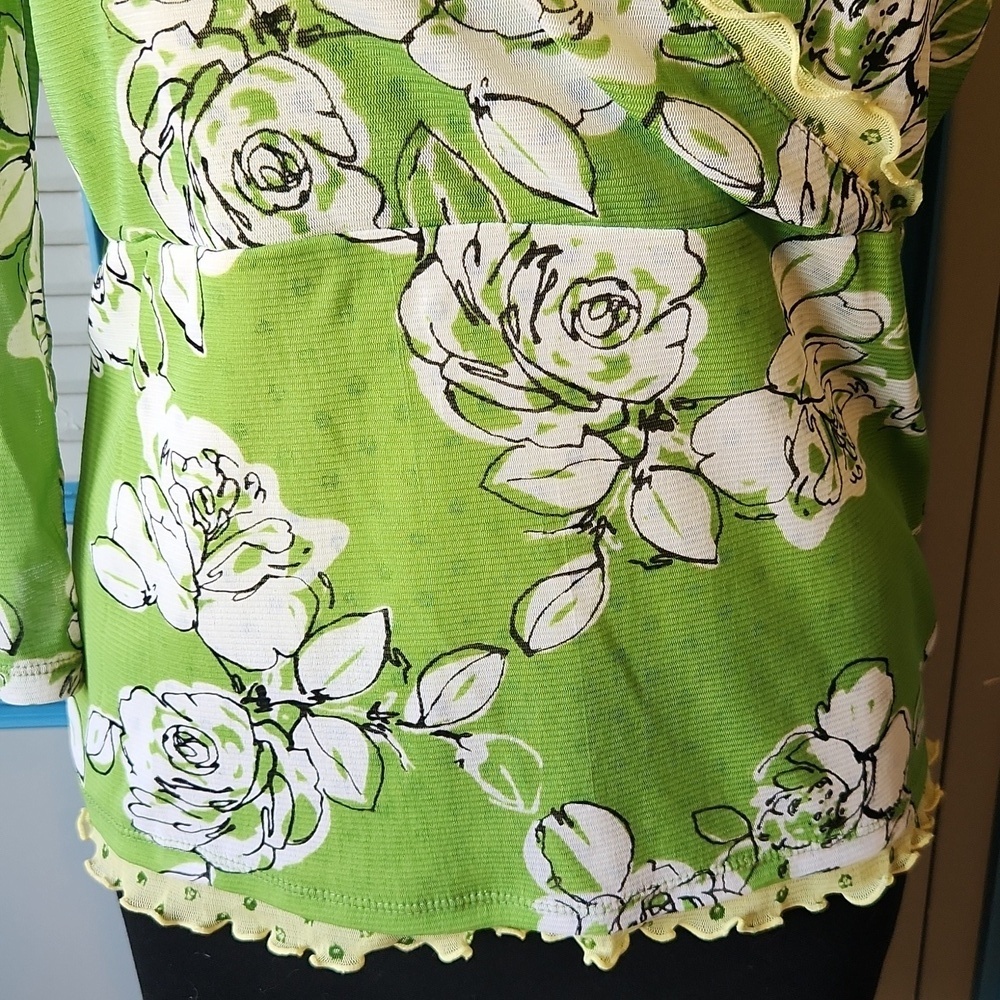 Axcess Green Floral Top - Picture 4 of 13